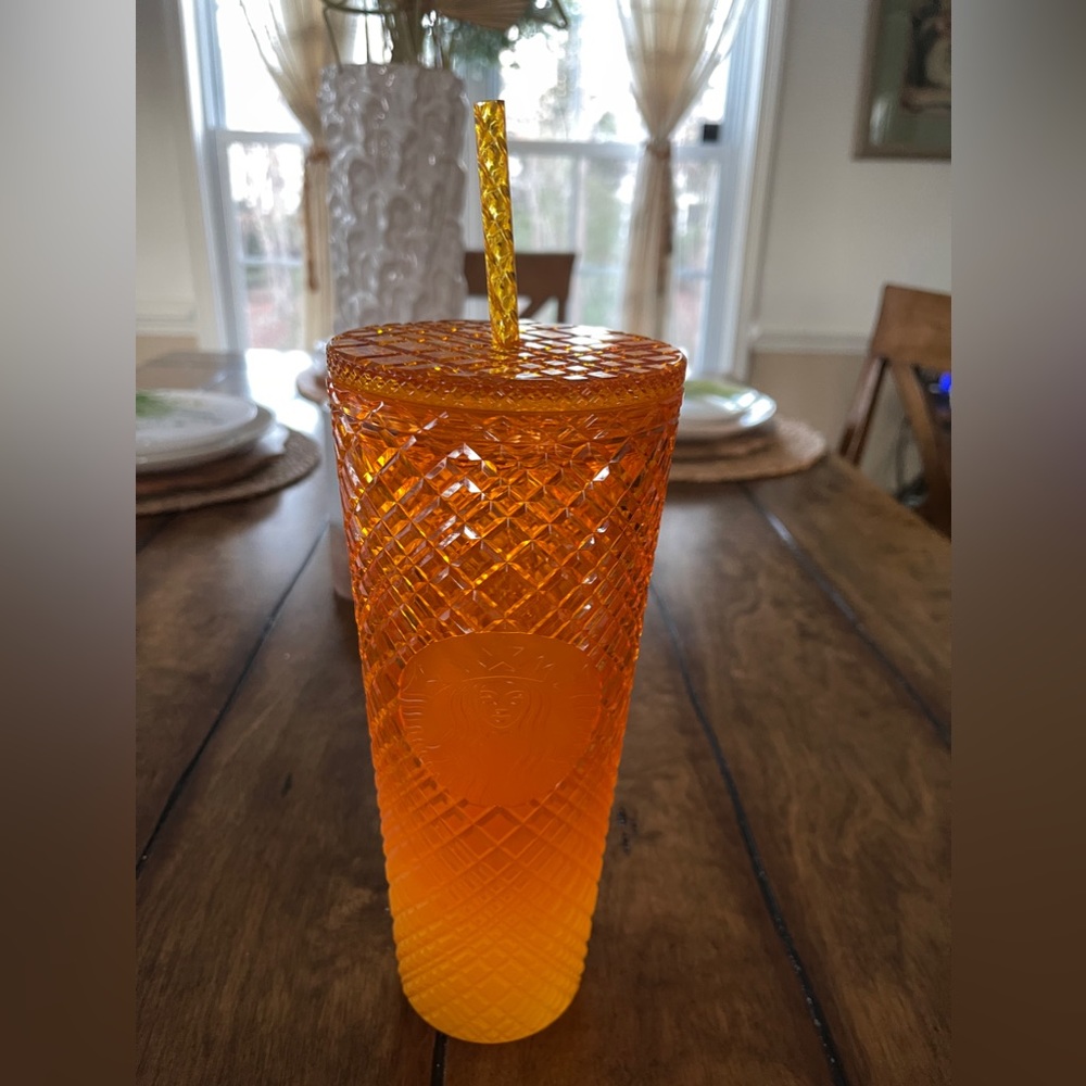 NWT Orange Ombré. Venti Starbucks Cup Tumbler